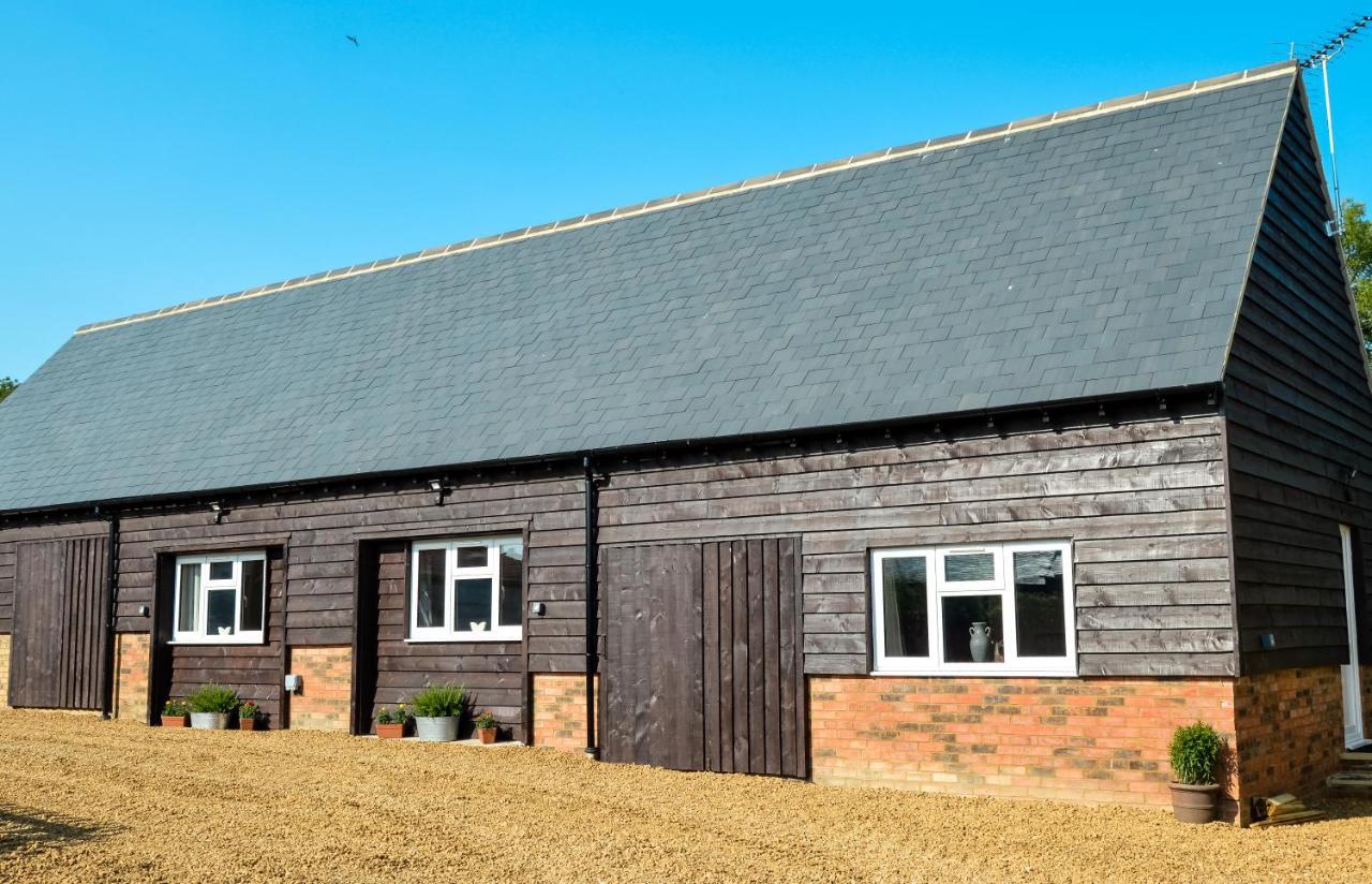 Buttercup Cottage At The Old Tractor Barn Brackley  Esterno foto